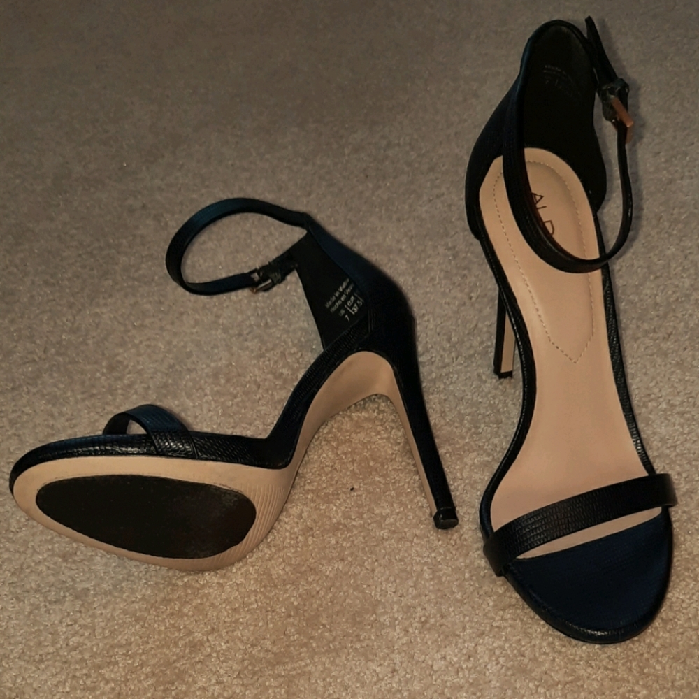 Aldo Sz 7 Black Spike Leather Sandals